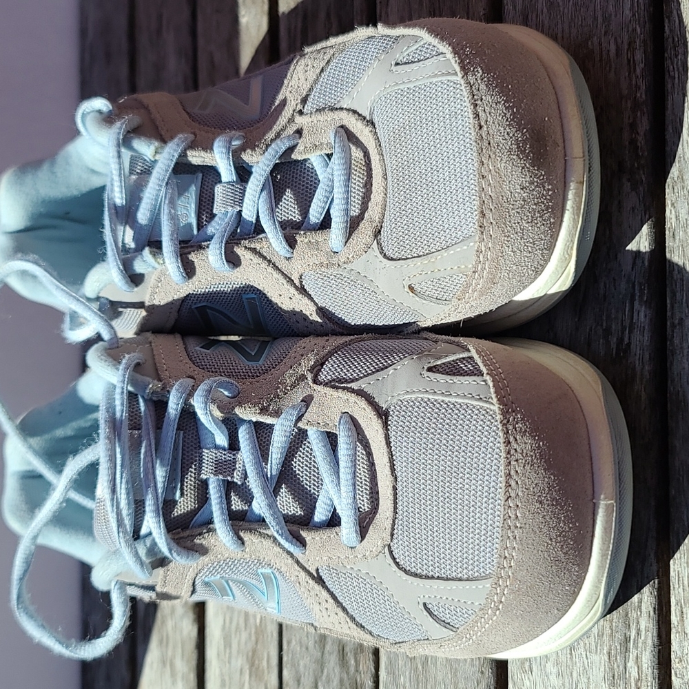New Balance Ladies sneakers Sz. 7